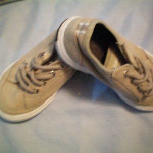 boys size 8 Sperry canvas slip on with faux ties